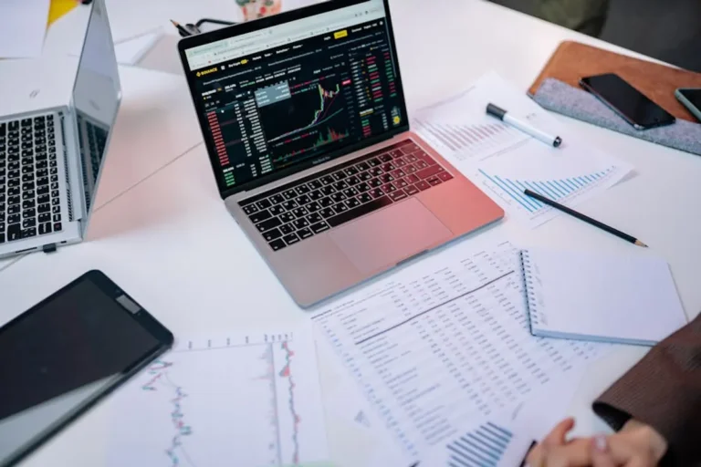 EditPro Tips AI Guide for Readers Tracking AI and Online Trends: Insights for Neoinvites Readers